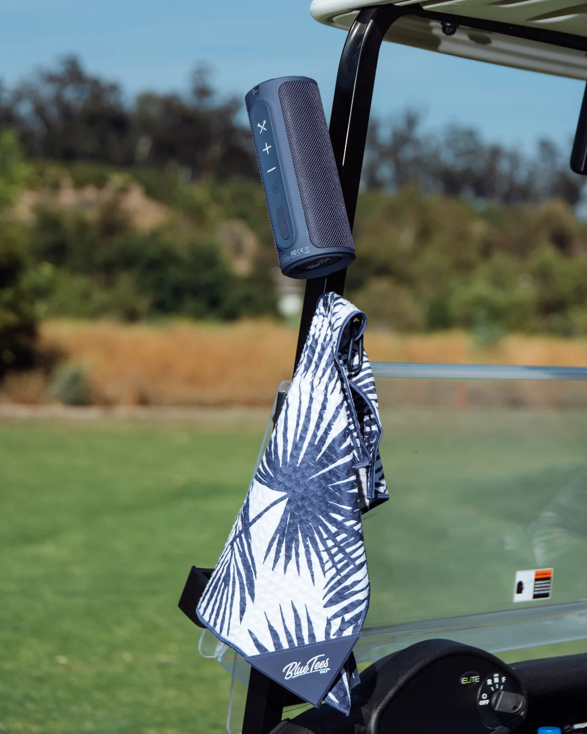 Magnetic Standard Towel Palm Navy
