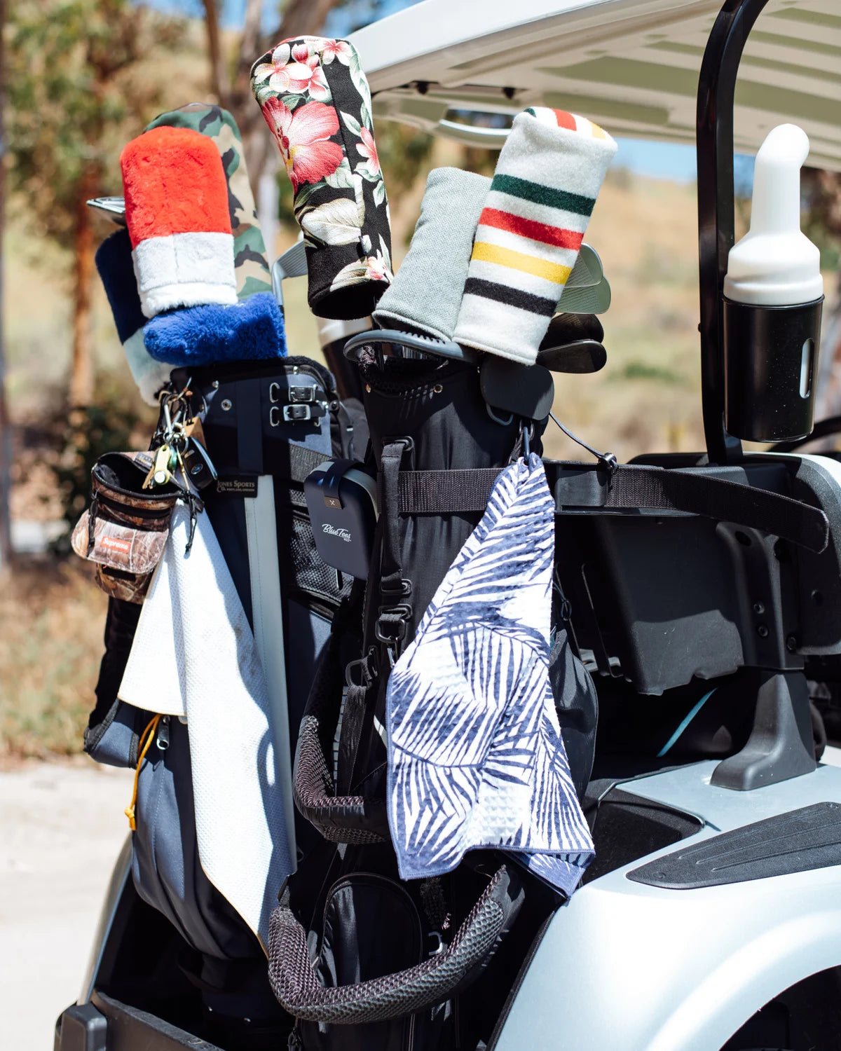 Magnetic Standard Towel Palm Navy