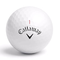 Callaway Chrome Soft logotyp på golfboll – återvunnen premiumboll hos Plikt Golf