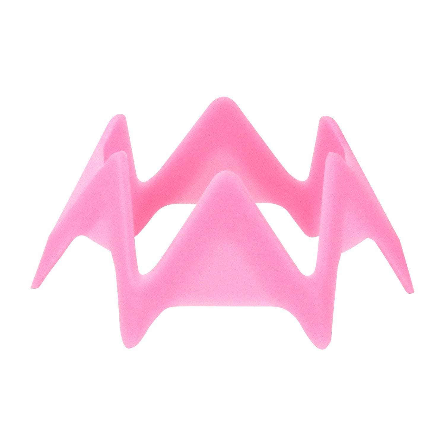 Närbild på simulatorpeggar 10-pack – slitstarka peggar för golfträningsmattor och speciellt den rosa peggen i förpackningen