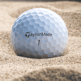 TaylorMade Mix golfbollar i bunkern, hållbart och prisvärt val för golfare. Hos Plikt Golf