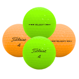 Titleist Velocity Färgade 12-Pack. Golfbollar hos Pliktgolf.se i färgerna Orange och grön.